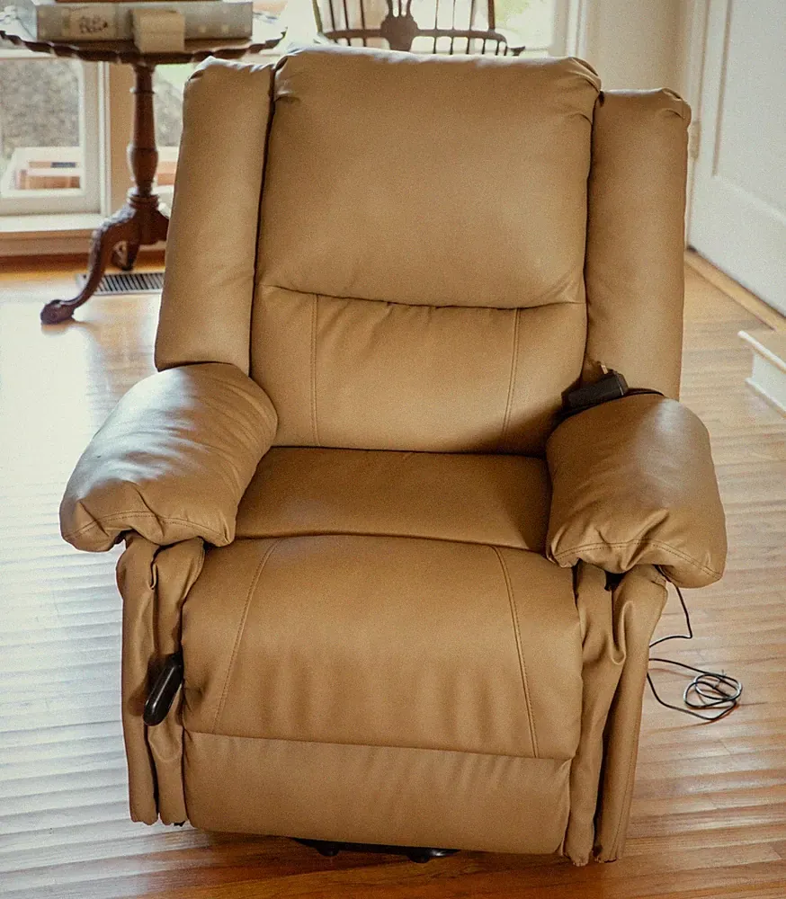 Large Power Lift Recliner Chair w/ Massage & Heat - Elderly - Brown by GarveeHom